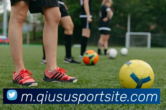 孔帕尼谈球队表现曾有11分领先优势警示变化无常的比赛局势